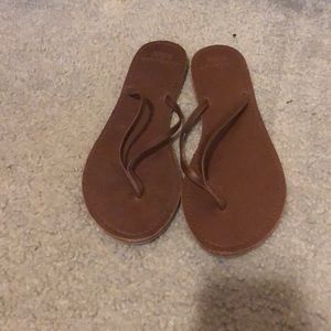Leather flip flops
